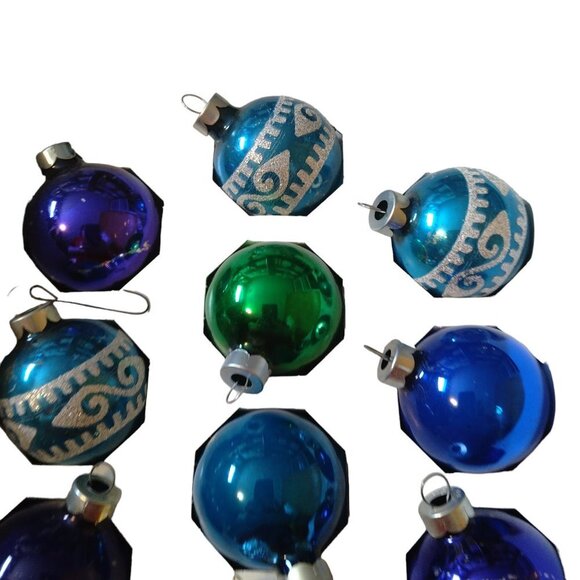 Holly Glass 1 3/4" Stencil Glittered And Solid Christmas Ornaments USA V… - Picture 3 of 4